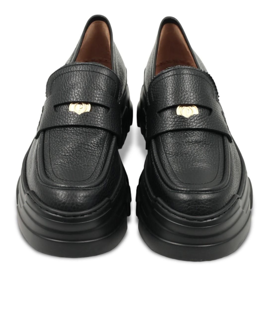 Лоферы Pollini.