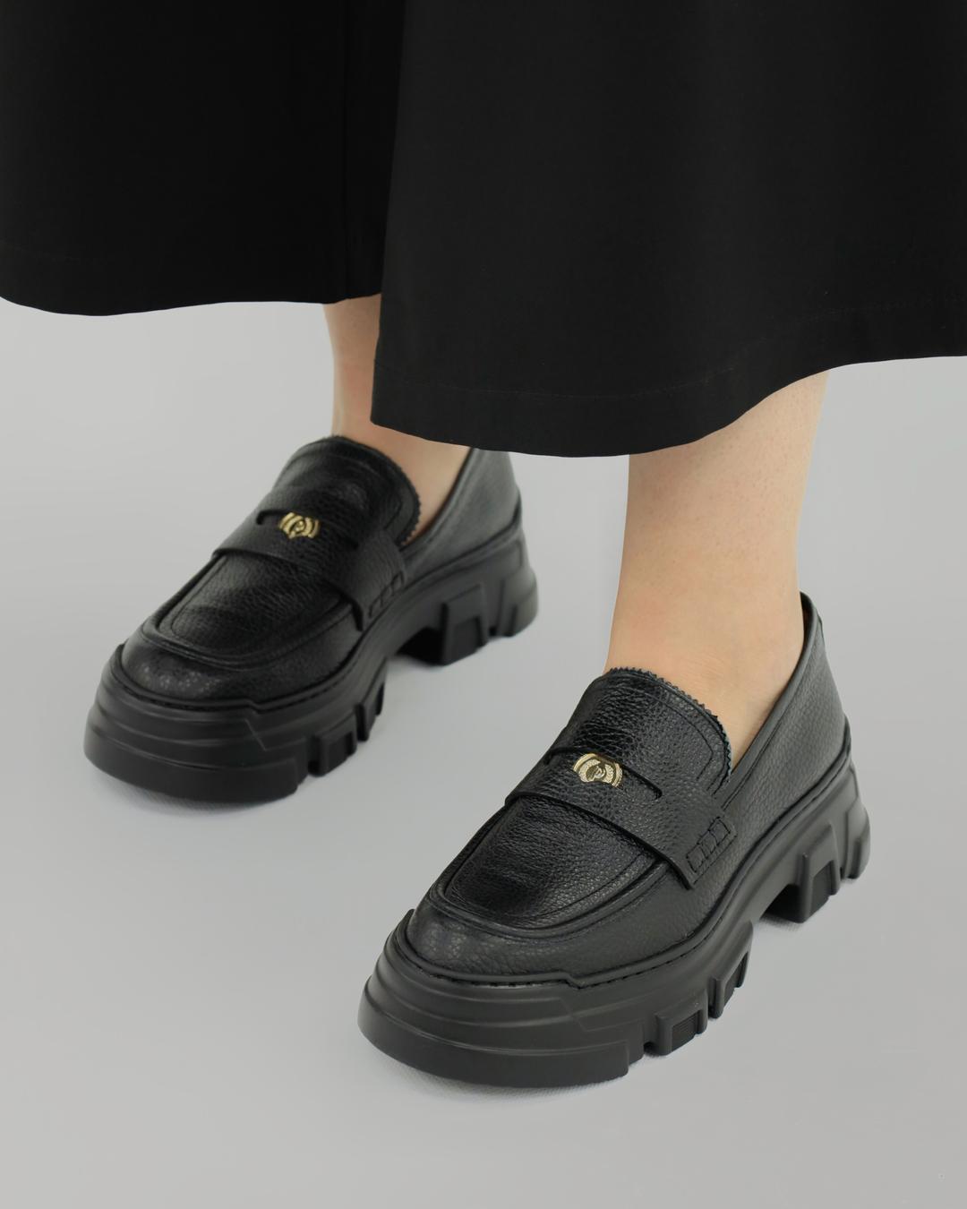 Лоферы Pollini.